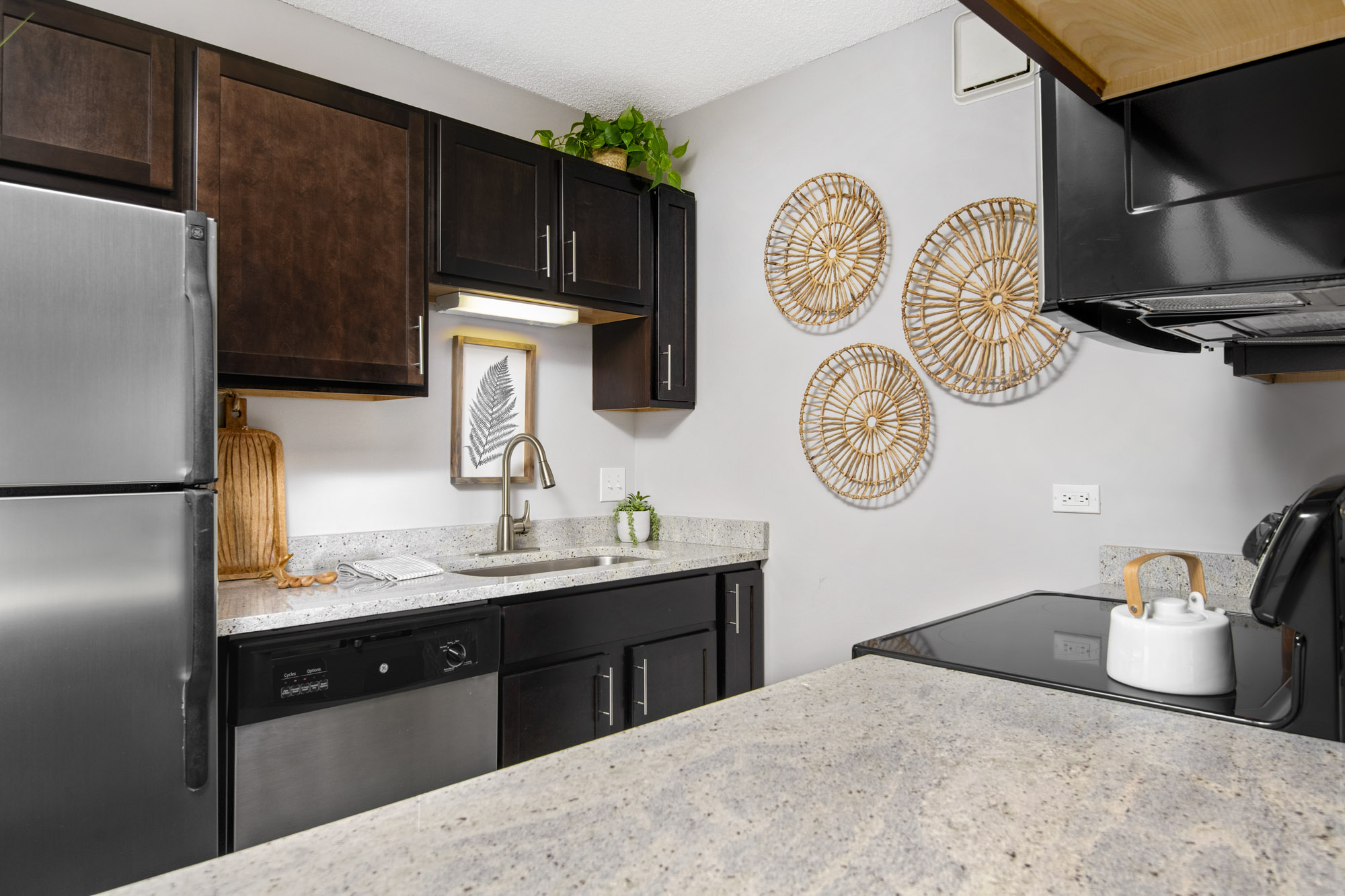 Apartments For Rent In Arlington Heights Hancock Square at Arlington